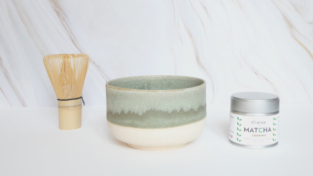 Fouet et bol matcha céremonie